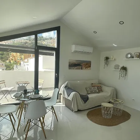 Apartment Precioso Atico, Nuevo, A 50m De La Playa, Manilva